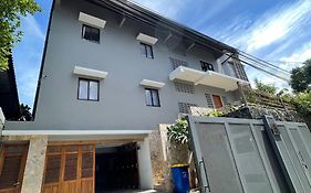 9 Residence Guesthouse Syariah Cilandak